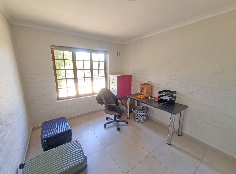 To Let 5 Bedroom Property for Rent in Brentwood Park Western Cape